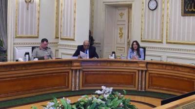 مساعد رئيس الوزراء: التعاون بين مختلف الجهات للتعامل الفورى مع مشكلات المستثمرين وإزالتها