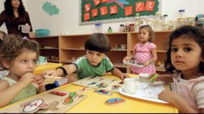 التعليم: التقدم لأولى ابتدائى لمن وصل سنهم 6 ورياض الأطفال 4 أعوام