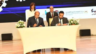 وزيرا "الهجرة" و"الإنتاج الحربي" يشهدان توقيع عقد اتفاق مع شركة "نالكو مصر" 