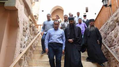 "رئيس الوزراء" يتفقد مشروع تطوير منطقة وادي الدير بسانت كاترين 