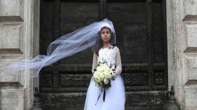 التضامن تطلق حملة ضد زواج الاطفال تحت شعار "زوجها قبل ال18 يضيع حقوقها"