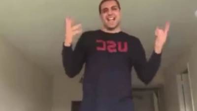 رقص نجل وزيرة الهجرة بعد قتل زميله في أمريكا.. تفاصيل