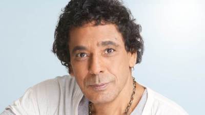 بعد غياب دام 10 سنوات.. الكينج محمد منير يحي حفلا غنائيا بالإسكندرية