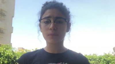 طفلة تتعرض للضرب والسرقة بأحد المولات الكبري بمدينتي دون تدخل الأمن لحمايتها