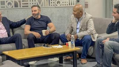 منذ قليل.. غادرت بعثة منتخب مصر مطار القاهرة متجهة إلي مالاوي