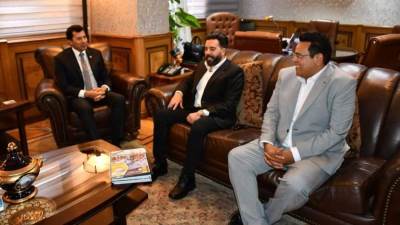 "وزير الرياضة" يلتقي رئيس الاتحاد المصرى لرياضات الشارع واللياقة التنافسية 