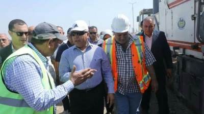 "وزير النقل" يتابع أعمال تنفيذ 4 محاور طويلة وسط الدالتا 