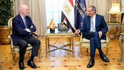 عمرو طلعت وسفير أسبانيا يبحثان التعاون بين البلدين في مجالات تطوير الإلكترونيات