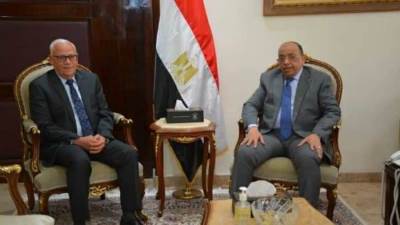 "شعرواي" و"محافظ بورسعيد" يتابعان موقف توريد القمح ومعدلات تنفيذ المشروعات التنموية بالمحافظة