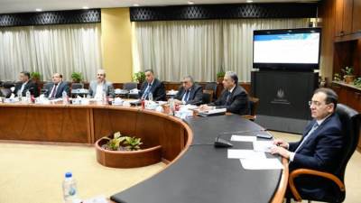 طارق الملا: بدء إجراءات إقامة منطقة بترولية جديدة "الحديثة" بالتبين 