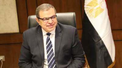 القوى العاملة: تعيين 416 شابا والتفتيش على 286 منشأة بالفيوم 