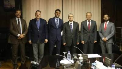 وزير الكهرباء: يبحث فرص الإستثمار في مجالات الطاقة وخاصة الهيدروجين الأخضر
