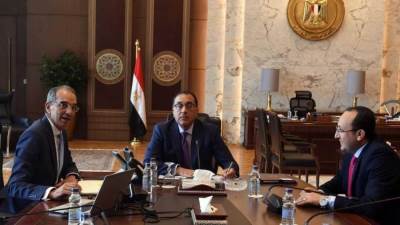 "مدبولي" و"وزير الاتصالات" يتابعان جهود الإصلاحات لتنمية الشركات الناشئة في قطاع الاتصالات