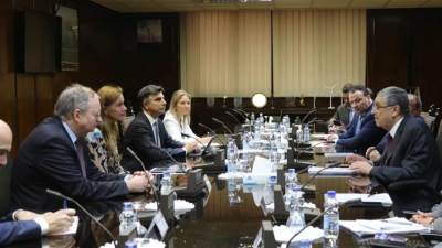 «شاكر» يستقبل مفوضة الطاقة الأوروبية وسفير الاتحاد الأوروبي لبحث سبل التعاون