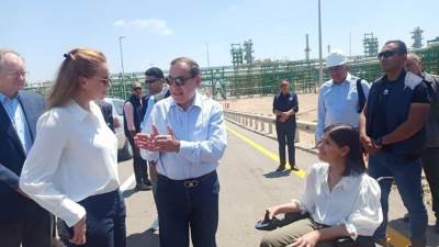 «الملا» يتفقد مجمع اسالة الغاز بدمياط والتسهيلات الإنتاجية بالمحطة البرية