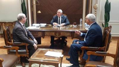 وزير الزراعة يباشر عمله من مقر الوزارة بالعاصمة الإدارية الجديدة