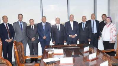 النقل : توقع مذكرة تفاهم لتشغيل محطة الصب ومحطة التداول والتخزين