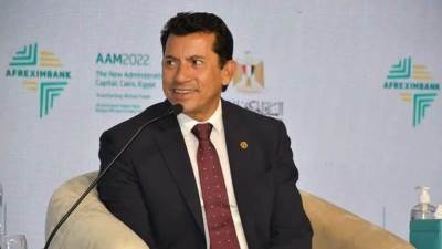 صبحى: لابد أن يكون للشباب الأفريقي دور في سد الفجوة التكنولوجية بالقارة