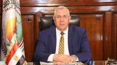 "القصير" يشدد على منع التعديات على الأراضي الزراعية سواء بالبناء أو التبوير