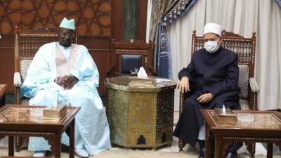 الرئيس السنغالي يتطلع لزيارة شيخ الأزهر إلى بلاده