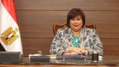 "وزيرة الثقافة" تعلن استعادة لوحتين لصلاح طاهر وصالح رضا مفقودتيان من الدولة 