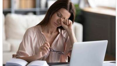 تعرف علي الإعشاب التي تعالج الضغط النفسي.. أبرزهم البخور