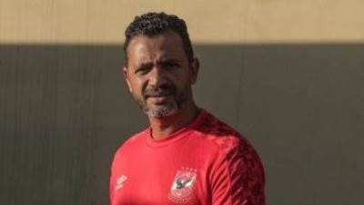 "قمصان" يعلن تشكيلة الأهلي في مواجهه غزل المحلة الليلة بالدوري 