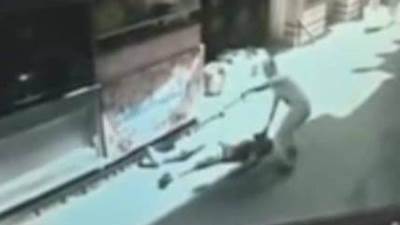 جريمة المنصورة تتكرر فى دار السلام.. شاب يقتل آخر بالساطور وسط الشارع