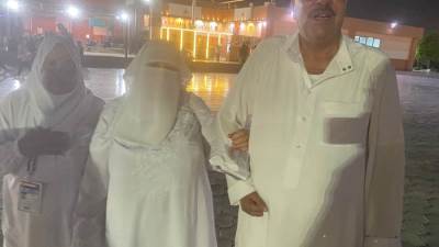 بالصور.. توافد الفوج الأول لحجاج الجمعيات الأهلية على مطار القاهرة 