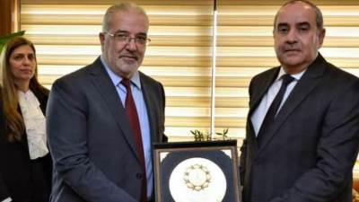 وزير النقل الفلسطيني: يشيد بمكانة مصر في صناعة النقل الجوي