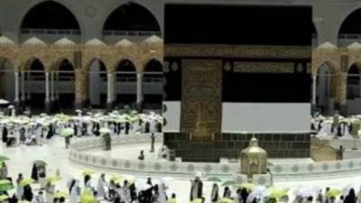 المملكة السعودية تعلن قصر أداء العمرة على الحجاج فقط