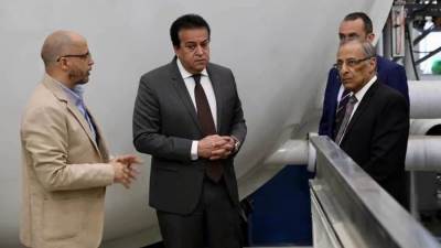 عبد الغفار يتفقد مركز وكالة الفضاء المصرية للتأكيد على الاهتمام بتكنولوجيا الفضاء 