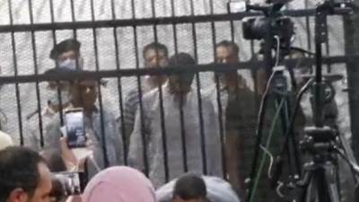 أول ظهور لـ محمد عادل قاتل نيرة أشرف داخل قفص الاتهام (صور) 