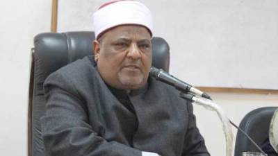 "جاهل ضال" .. عباس شومان يهاجم سعد الدين الهلالي عقب تصريحاته عن الحجاب