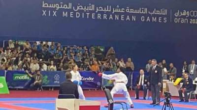 وزير الرياضة يهنىء أبطال الكاراتيه بالفوز بـ7 ميداليات بدورة ألعاب البحر المتوسط