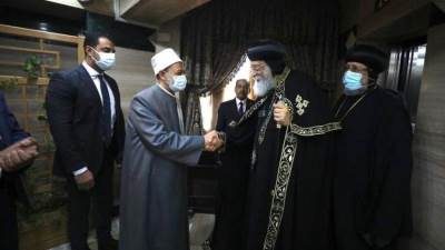 البابا تواضروس يهنئ شيخ الأزهر بعيد الأضحى: نتمنى أن تدوم المحبة والاستقرار 
