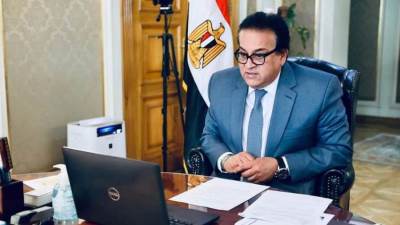 وزير التعليم العالي يعقد اجتماعاً مع نظيرة اليمني لتعزيز التعاون 