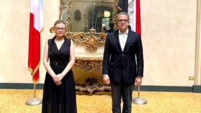 العناني يلتقي برئيسة "FIAVET" لجذب المزيد من السياحة الوافدة لمصر من إيطاليا