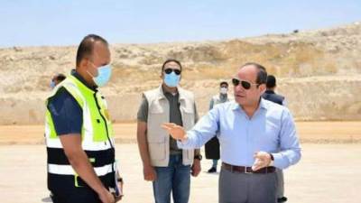 "الرئيس السيسي" يتفقد الأعمال الإنشائية لتطوير عدد من الطرق والكباري بالقاهرة الكبرى