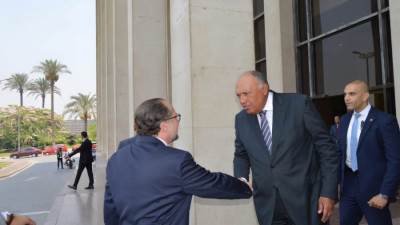 «شكري»:  مصر بذلت جهود كبيرة لمكافحة الهجرة غير الشرعية