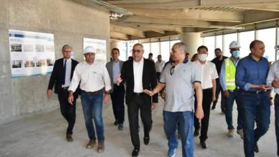 وزير الإسكان يتفقد منطقة الأعمال المركزية بالعاصمة الإدارية الجديدة