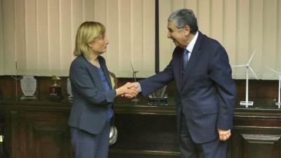 «شاكر» يستقبل نائبة رئيس بنك الاستثمار الأوربي لبحث سبل التعاون والاستثمار