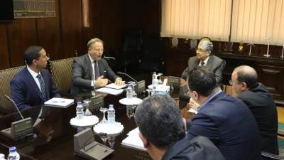 وزير الكهرباء يستقبل سفير الدنمارك لبحث التعاون والاستثمار على أرض مصر