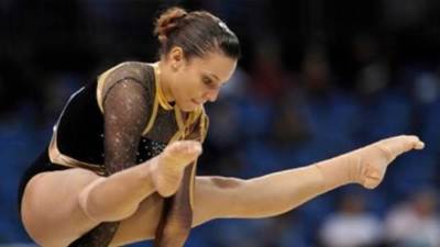 «دولي الجمباز» يكرم نانسي طمان على هاش بطولة إفريقيا