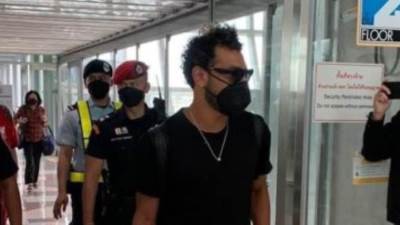 «محمد صلاح» يصل بانكوك استعداداً لمواجهة مانشستر يونايتد