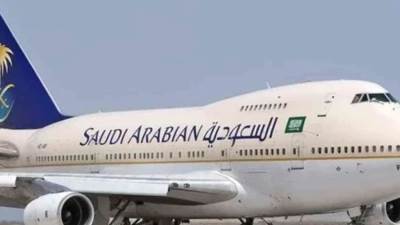 انحراف طائرة بمطار جدة دون إصابات 