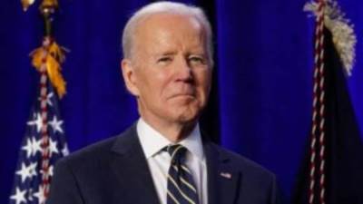 الرئيس الأمريكي جو بايدن يصل إلي مطار الملك عبد العزيز في جدة