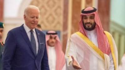 ولي العهد السعودي محمد بن سلمان يستقبل الرئيس الأمريكي بقصر السلام في جدة