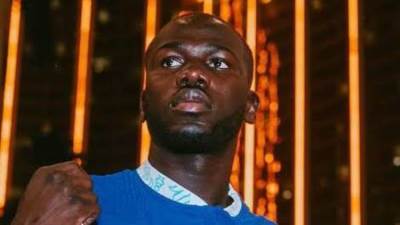 كاليدو كوليبالي ينضم رسميًا إلى نادي تشيلسي