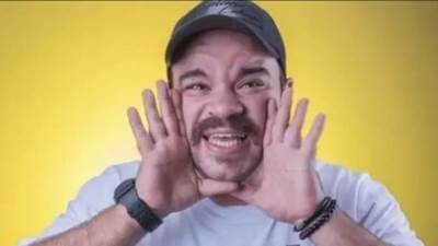 محمد عبد الرحمن يطمئن جمهوره بتسجيل صوتي بعد إشاعات فقدانه النطق